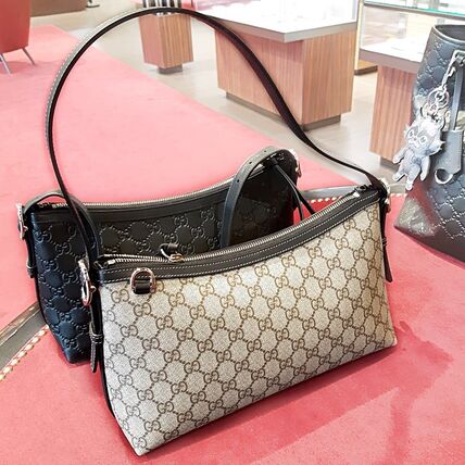 Gucci GG Emblem Medium Shoulder Bag Beige 847449 FAD6L 9741
