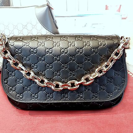 Gucci GG Emblem Medium Shoulder Bag Black 848882 AAFDV 1000