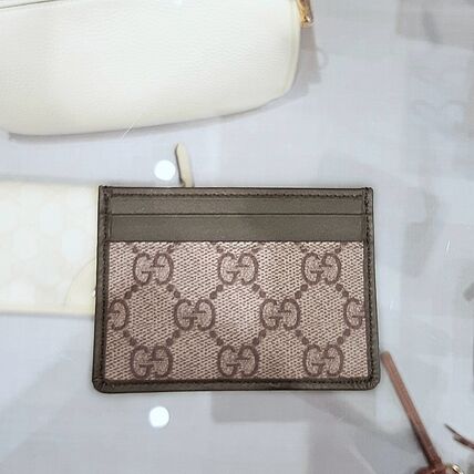Gucci GG Emblem Leather Card Case