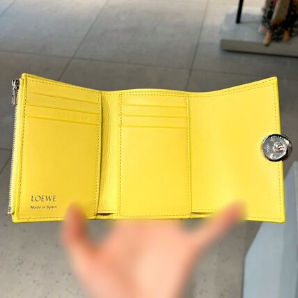 Loewe Pebble Anagram Logo Calf Leather Folding Wallet