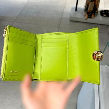 Loewe Pebble Anagram Logo Calf Leather Folding Wallet