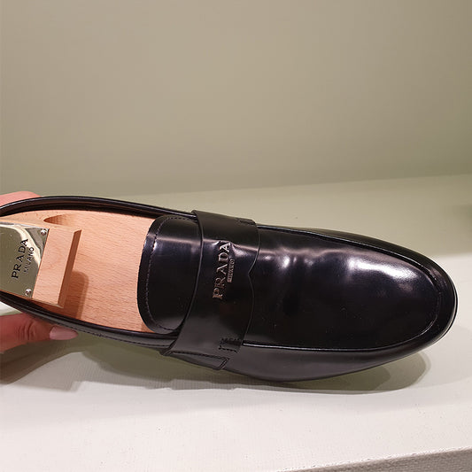 Metal Logo Men's Loafer Shoes