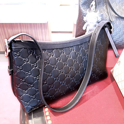 Gucci GG Emblem Medium Shoulder Bag Black 847449 AAFDV 1000