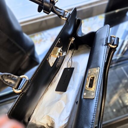 Prada Medium Leather Tote Bag Logo Nero 1BG569